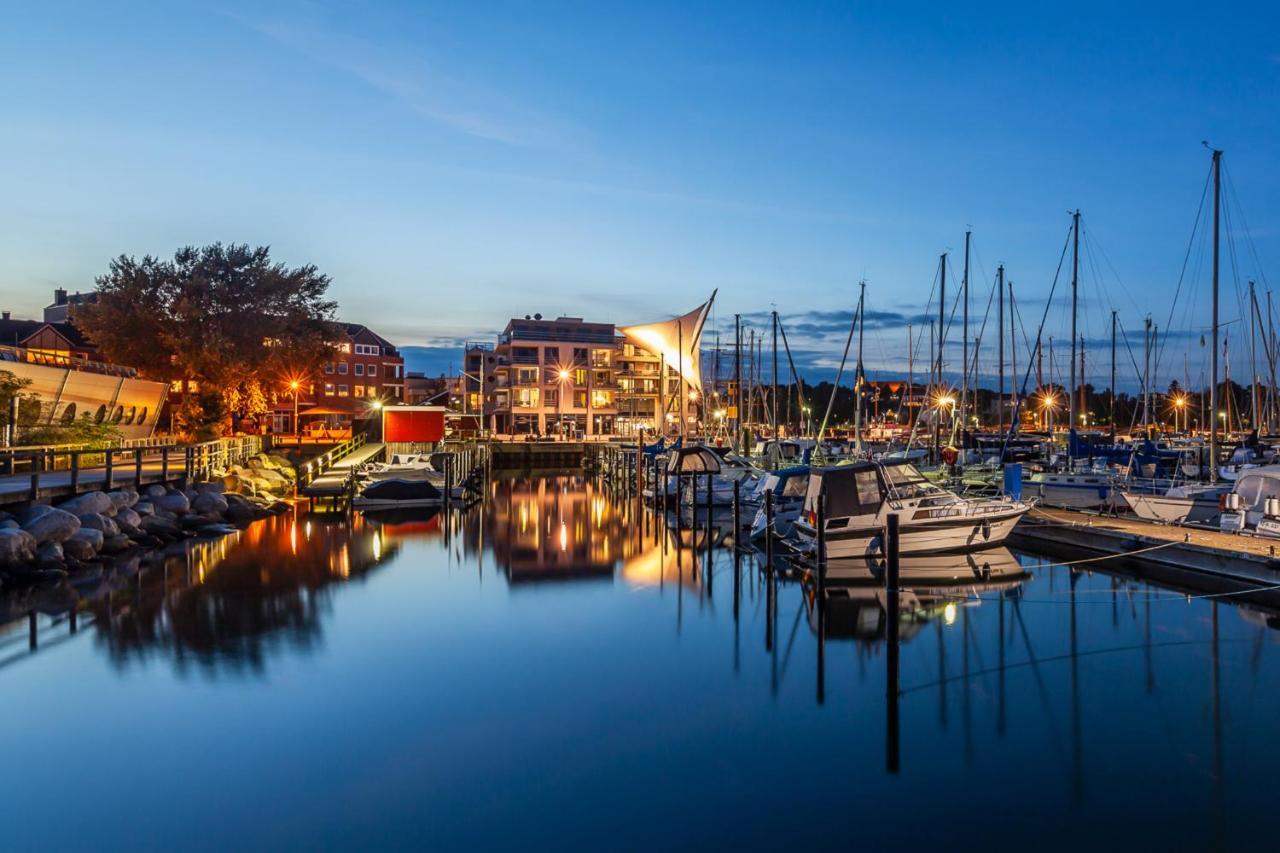 Apartmenthaus Hafenspitze Ap 5 - "Am Yachthafen 5" - Blickrichtung Offenes Meerstrandpromenade Eckernförde Exteriér fotografie